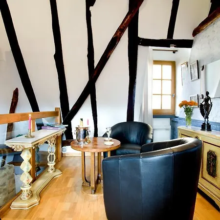 Apartment La Maison Des Poetes & Spa Sarlat-la-Caneda