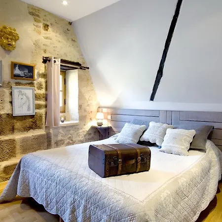 아파트 La Maison Des Poetes & Spa *