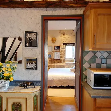 La Maison Des Poetes & Spa 아파트 사흘라 라 카네다