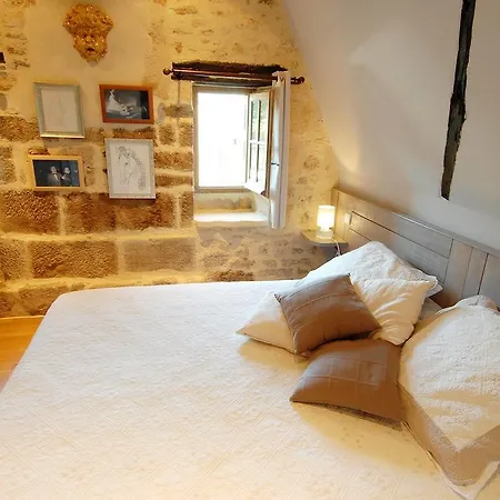La Maison Des Poetes & Spa Sarlat-la-Caneda