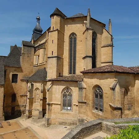 아파트 La Maison Des Poetes & Spa *