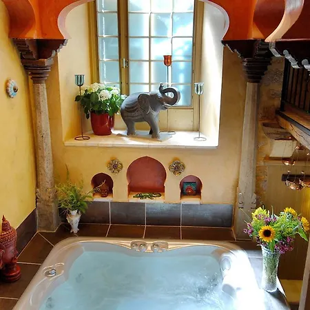 La Maison Des Poetes & Spa