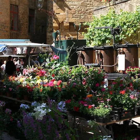 아파트 La Maison Des Poetes & Spa *